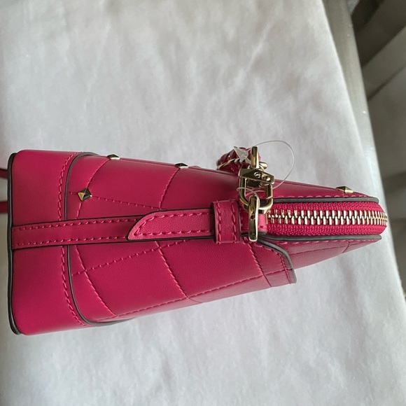 NWT Michael Kors Crossbody Handbag. - Picture 10 of 10